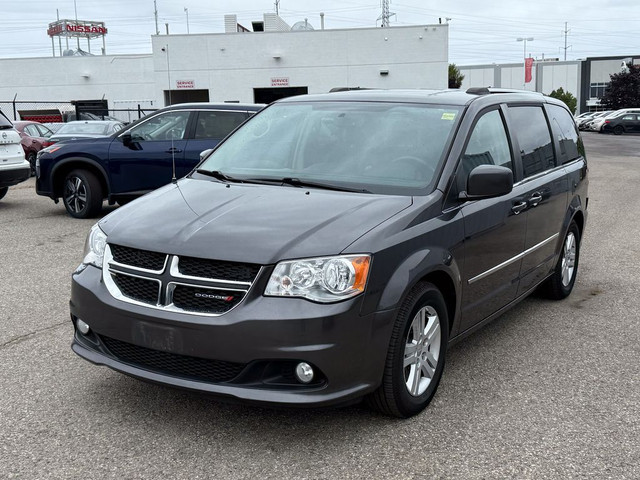 2015 Dodge Grand Caravan Crew in Cars & Trucks in City of Toronto - Image 4