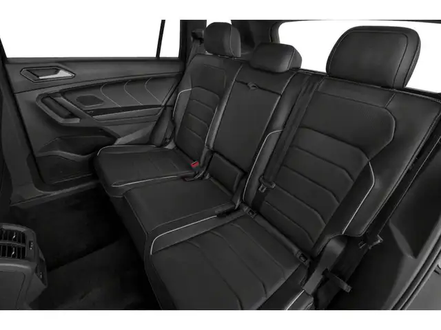 2022 Volkswagen Tiguan Highline R-Line in Cars & Trucks in Calgary - Image 10