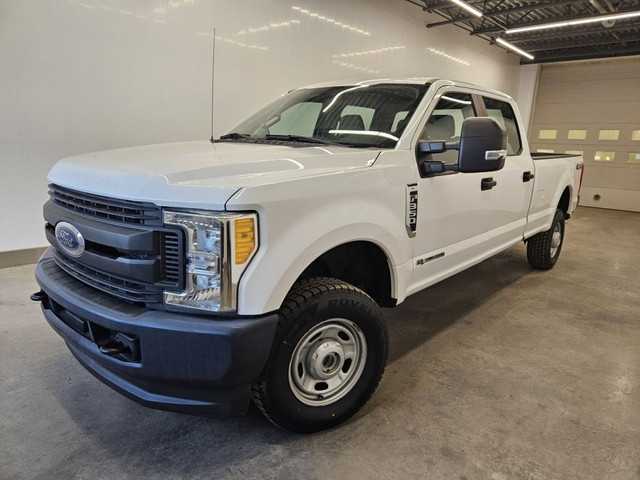 2017 Ford Super Duty F-350 à roues arrière simples XL***6.7L Pow in Cars & Trucks in Thetford Mines