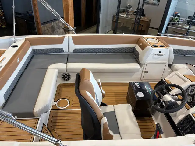 2025 Starcraft SVX 211 in Powerboats & Motorboats in Saskatoon - Image 11