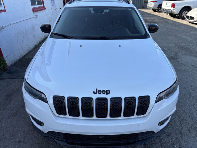 2023 Jeep Cherokee ALTITUDE | 4WD | 2.4L | FUEL EFFICIENT | LEAT in Cars & Trucks in Calgary - Image 2