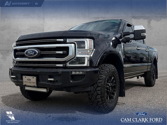 2022 Ford F-350 Platinum HEATED / COOLED SEATS | HEATED STEER... in Cars & Trucks in Red Deer