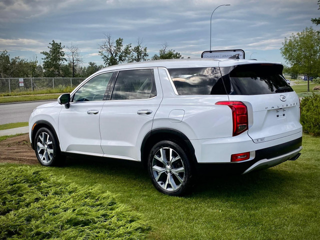 2020 Hyundai Palisade Luxury 7 Passenger in Cars & Trucks in Calgary - Image 4