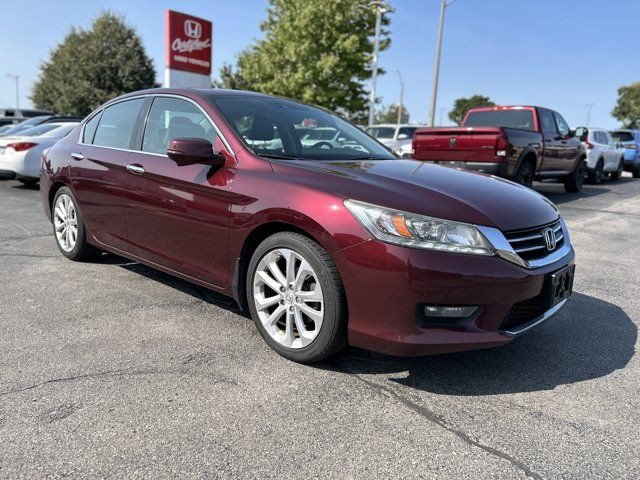 2014 Honda Accord Sedan Touring in Cars & Trucks in Hamilton - Image 3
