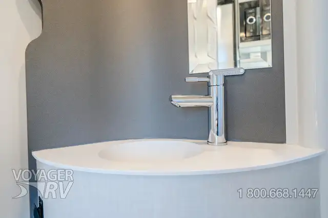 2025 Winnebago Ekko 22A AWD in RVs & Motorhomes in Kelowna - Image 16