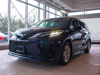 2022 Toyota Sienna XSE 7-Passenger