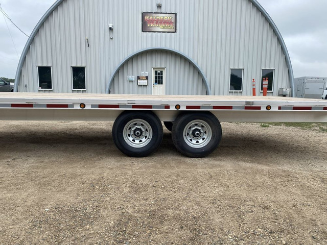 2023 Millroad 101" x 22' Deckover 14K Base in Cargo & Utility Trailers in Portage la Prairie - Image 3