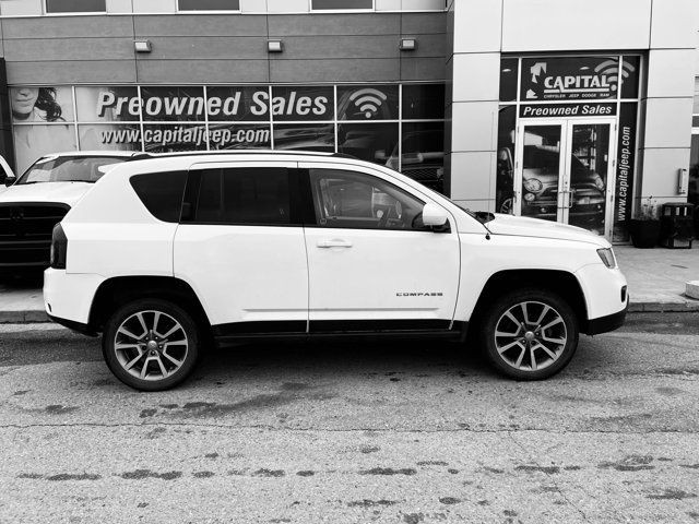 2015 Jeep Compass Limited | One Owner Carfax | in Cars & Trucks in Edmonton - Image 2