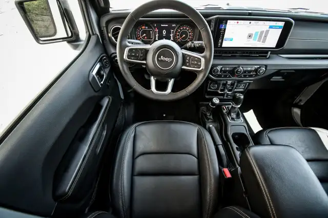 2024 Jeep Wrangler Sahara • REMOTE START • HEATED SEATS/STEERING in Cars & Trucks in Ottawa - Image 12