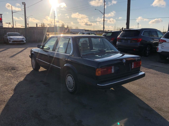 1987 BMW 325i 325e**RUST FREE UNDERBODY**RUNS&DRIVES GREAT* in Cars & Trucks in London - Image 3