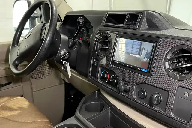 2012 Pleasure-Way Excel TS – Pre-Owned Class B Motorhome. in RVs & Motorhomes in Red Deer - Image 16