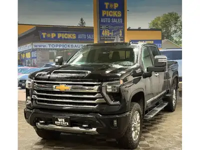 Black On Black Leather High Country 2500HD!!....Crew Cab, 4x4, 6.6 Liter V8, Premium Stitched Leathe...