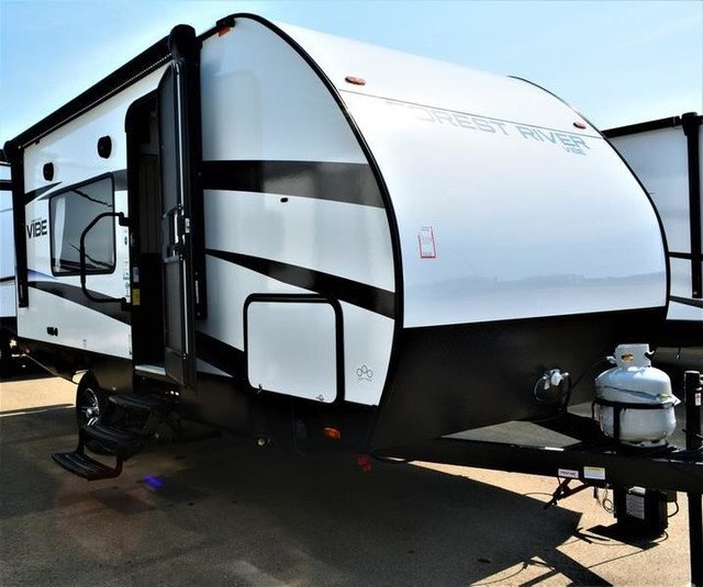 2022 Forest River Vibe 16RB in Travel Trailers & Campers in Strathcona County - Image 2