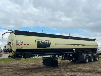 2011 Advance 48,000 Liter / 12,680 Gallon Crude Oil Tank Trailer Comes with fresh tank inspections a...