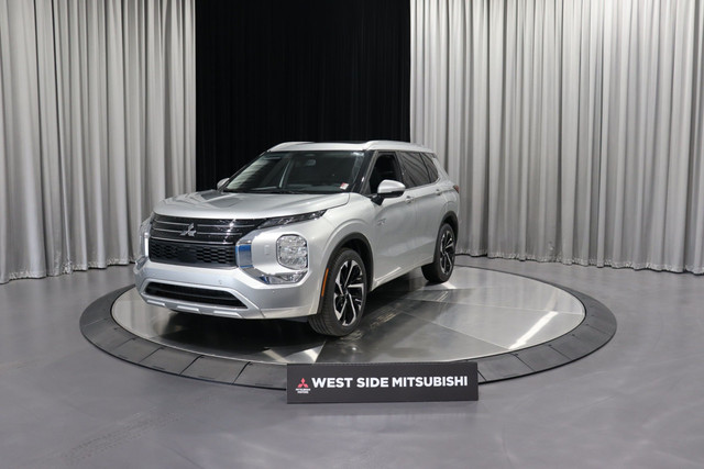 2025 Mitsubishi Outlander PHEV GT in Cars & Trucks in Edmonton - Image 3