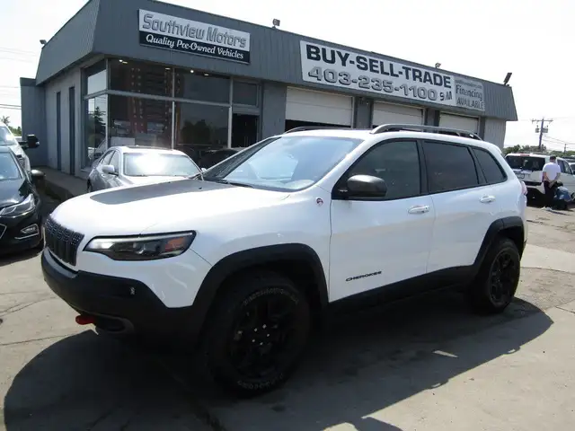 2019 Jeep Cherokee TRAILHAWK ELITE 4x4 B.S.A/NAV/CAM/PANOROOF/73 in Cars & Trucks in Calgary - Image 11