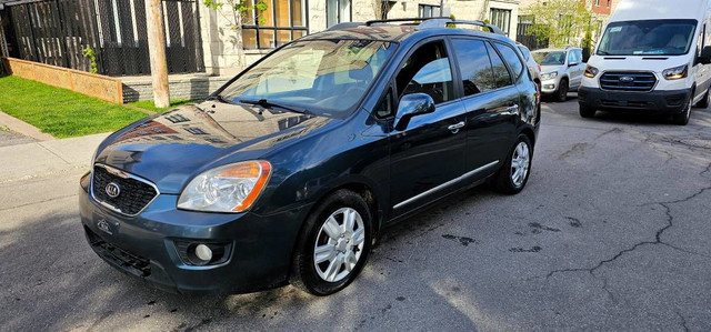 2011 Kia Rondo LX in Cars & Trucks in City of Montréal