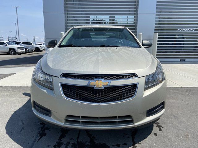 2014 Chevrolet Cruze 1LS in Cars & Trucks in Calgary - Image 2