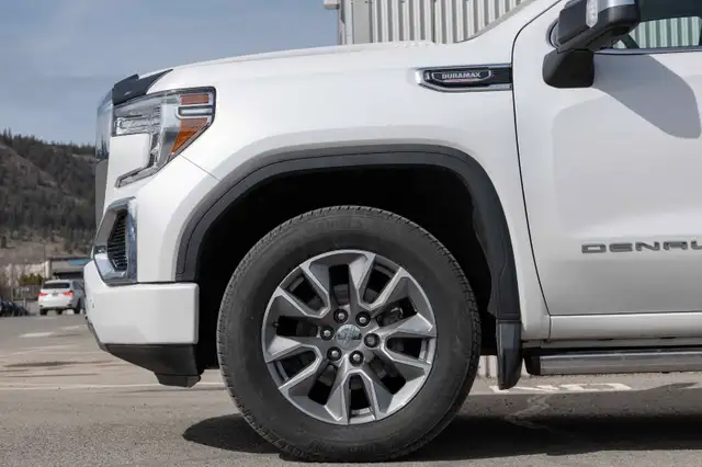 2021 GMC Sierra 1500 Denali 3.0L Duramax, Tech Package, Denali U in Cars & Trucks in Kamloops - Image 9
