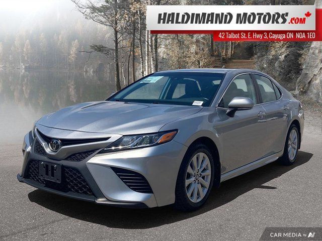 2019 Toyota Camry SE in Cars & Trucks in Hamilton