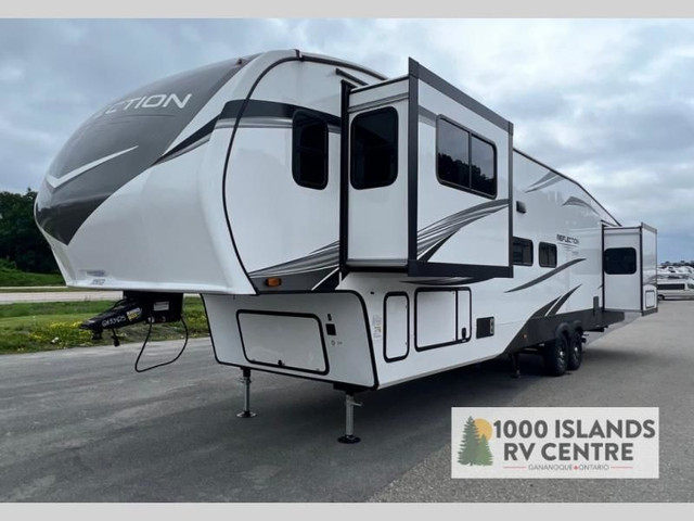 2023 Grand Design Reflection 370FLS in Travel Trailers & Campers in Kingston - Image 3