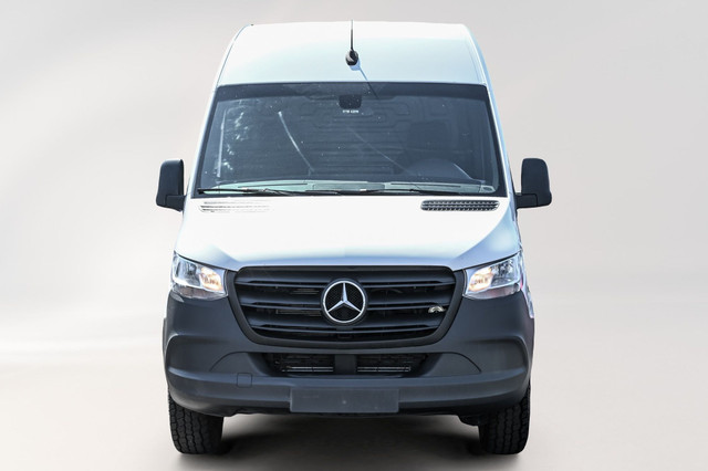 2022 Mercedes-Benz Sprinter Cargo Van Diesel*platform 170*Haute  in Cars & Trucks in City of Montréal - Image 2