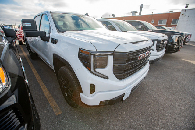 2024 GMC Sierra 1500 Elevation BLACK PACKAGE + G. M. dans Autos et camions  à Longueuil/Rive Sud - Image 3