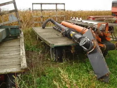 Unverferth Fertilizer Grain Auger, 14ft, hyd. drive, please call for more details. We have a wide va...