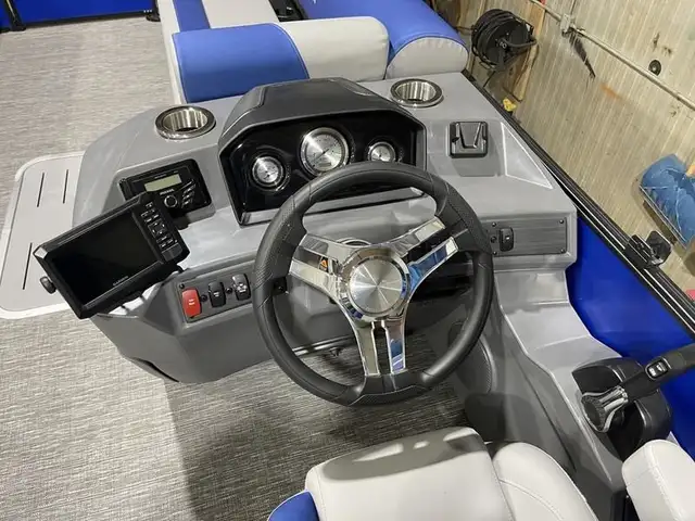 2024 Bennington 22SL 'Cruise' Tri-Toon - HUGE SALE ON NOW! in Powerboats & Motorboats in Saskatoon - Image 11