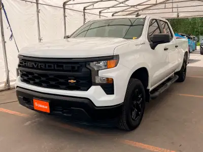 À voir! / Come see it! BAS KILOMÉTRAGE / LOW MILEAGE. Version WT Crew 4x4 avec Moteur V8 5.3L, Group...