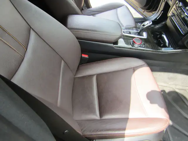 2016 BMW X4 xDrive28i 4dr All-wheel Drive Sports Activity Coupe- in Cars & Trucks in Edmonton - Image 12