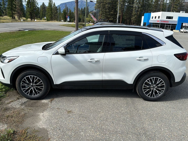2024 Ford Escape PHEV Plug in Hybrid, 700a, 2.5L, Panoramic roof in Cars & Trucks in Cranbrook - Image 4