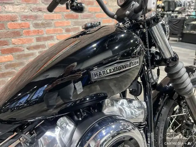 2025 Harley-Davidson FXBB - Street Bob FXBB STREET BOB in Street, Cruisers & Choppers in Calgary - Image 10