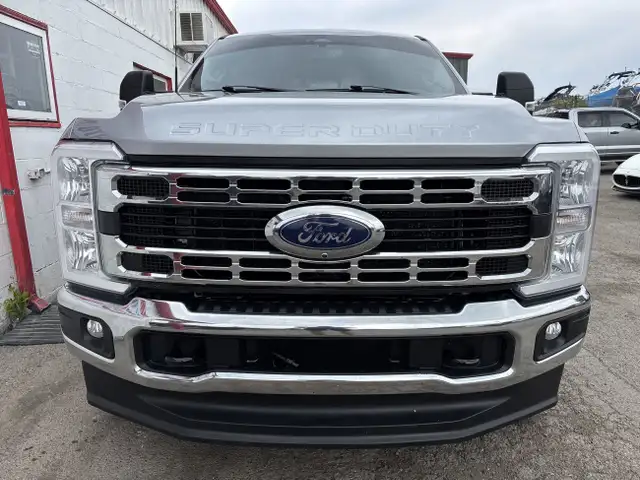 2023 Ford Super Duty F-350 SRW XLT | 6.7L DIESEL | CREW CAB | 8  dans Autos et camions dans Calgary - Image 4