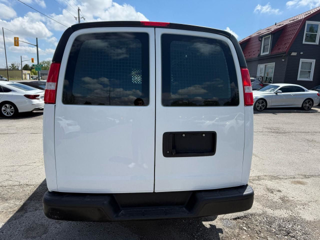 2021 Chevrolet Express Cargo Van 2500 4.3L CERTIFIED in Cars & Trucks in London - Image 4