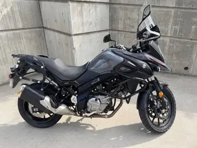 Another super clean well looked after 650 V-Strom. Comes with Metzeler Tourance tires, SW Motech eng...