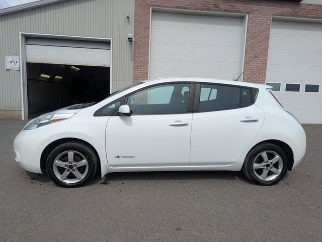 2015 Nissan Leaf SV/SL/S in Cars & Trucks in Québec City - Image 2