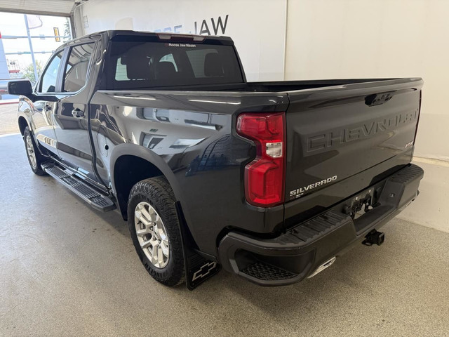 2024 Chevrolet Silverado 1500 Crew Cab Short Box 4-Wheel Drive R in Cars & Trucks in Moose Jaw - Image 3
