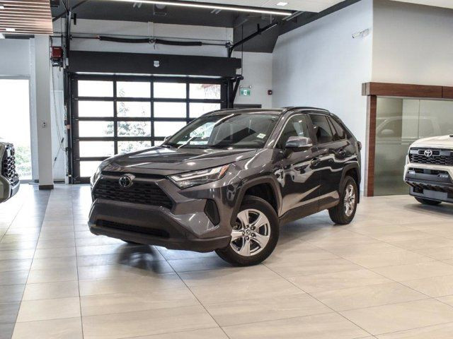 2022 Toyota RAV4 XLE in Cars & Trucks in Calgary - Image 3