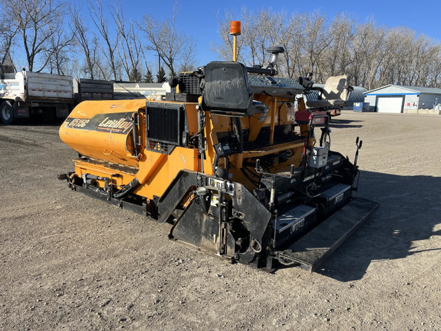 Lee-Boy Paver 8515C in Heavy Equipment in Grande Prairie - Image 4