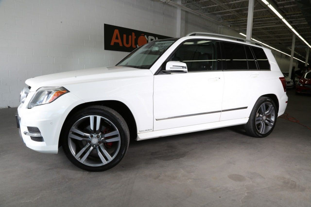 2013 Mercedes-Benz GLK-Class in Cars & Trucks in City of Toronto - Image 3