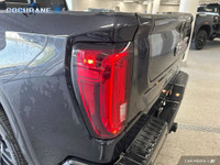 Our used 2022 GMC Sierra 1500 Denali Crew Cab short box 4X4 raises the bar with a rare blend of powe... (image 9)