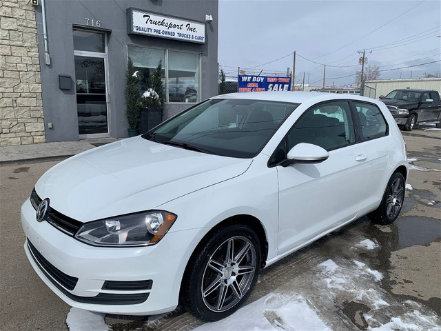 2015 Volkswagen Golf TSI S in Cars & Trucks in Calgary