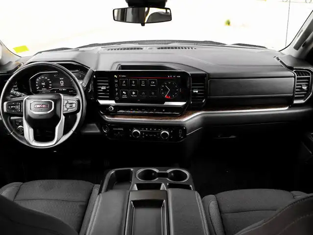 2024 GMC Sierra 1500 Elevation 5.3L dans Autos et camions dans Comté de Strathcona - Image 28
