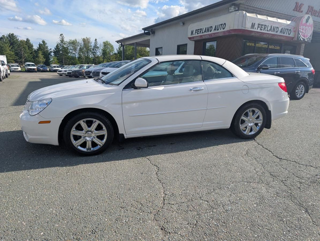 Chrysler Sebring Cabriolet 2 portes Limited 2010 à vendre in Cars & Trucks in Sherbrooke - Image 3