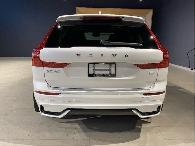 2024 Volvo XC60 Recharge T8 eAWD PHEV Plus Dark Theme in Cars & Trucks in Edmonton - Image 4