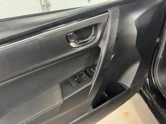 2019 Toyota Corolla LE Sièges Chauffants Écran Bluetooth Caméra  in Cars & Trucks in Shawinigan - Image 11
