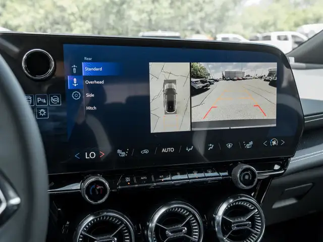 2025 Chevrolet Blazer EV LT- HD Surround Vision | Panoramic Sunr in Cars & Trucks in Markham / York Region - Image 16