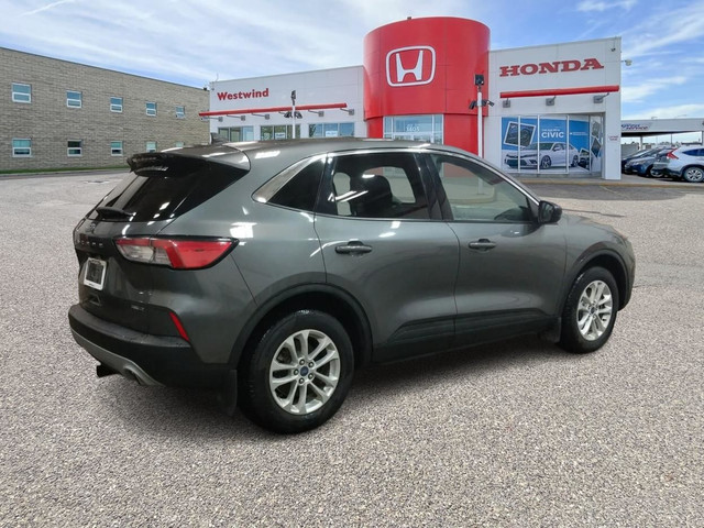2022 Ford Escape SE Hybrid CLEAN CARFAX HISTORY! in Cars & Trucks in Lethbridge - Image 3