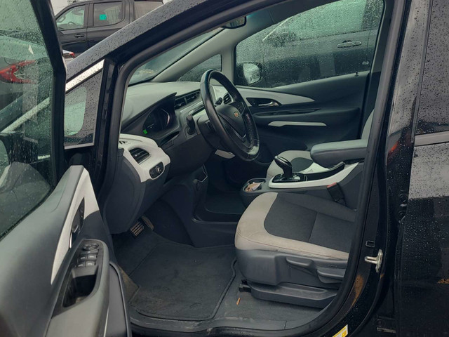 2021 Chevrolet Bolt EV LT LT/ELECTRIC/HATCH/UPGRADES/OFF 1 OW... in Cars & Trucks in Belleville - Image 2